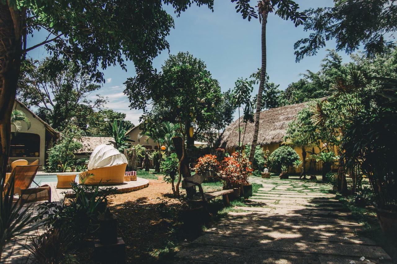 Hibiscus Garden Resort Puerto Princesa Exterior foto